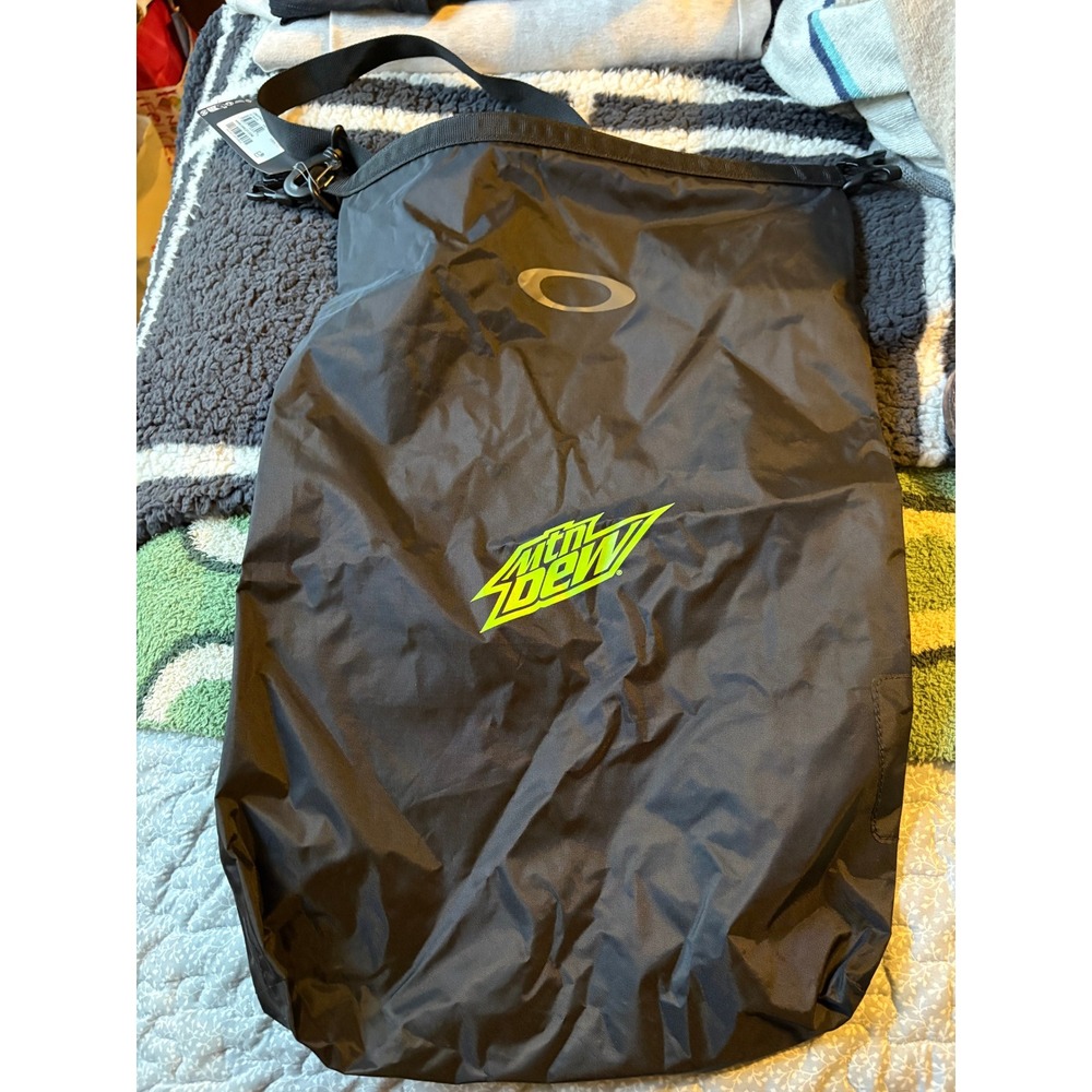 Oakley Crestible Dry Bag Jet Black Mountain Dew Mtn Dew New Travel Beach